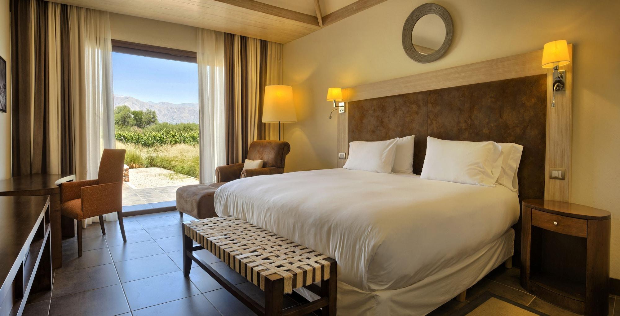 Grace Cafayate Hotel Eksteriør billede A room at the hotel