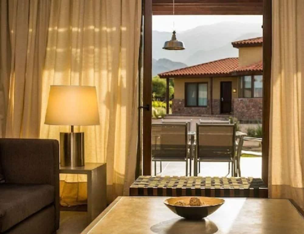 Grace Cafayate Hotel Eksteriør billede Interior of a villa at Four Seasons Resort