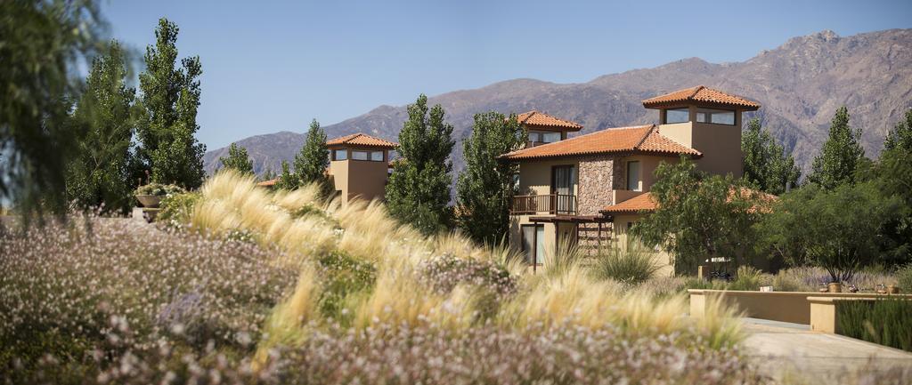 Grace Cafayate Hotel Eksteriør billede The Village at Stone Canyon