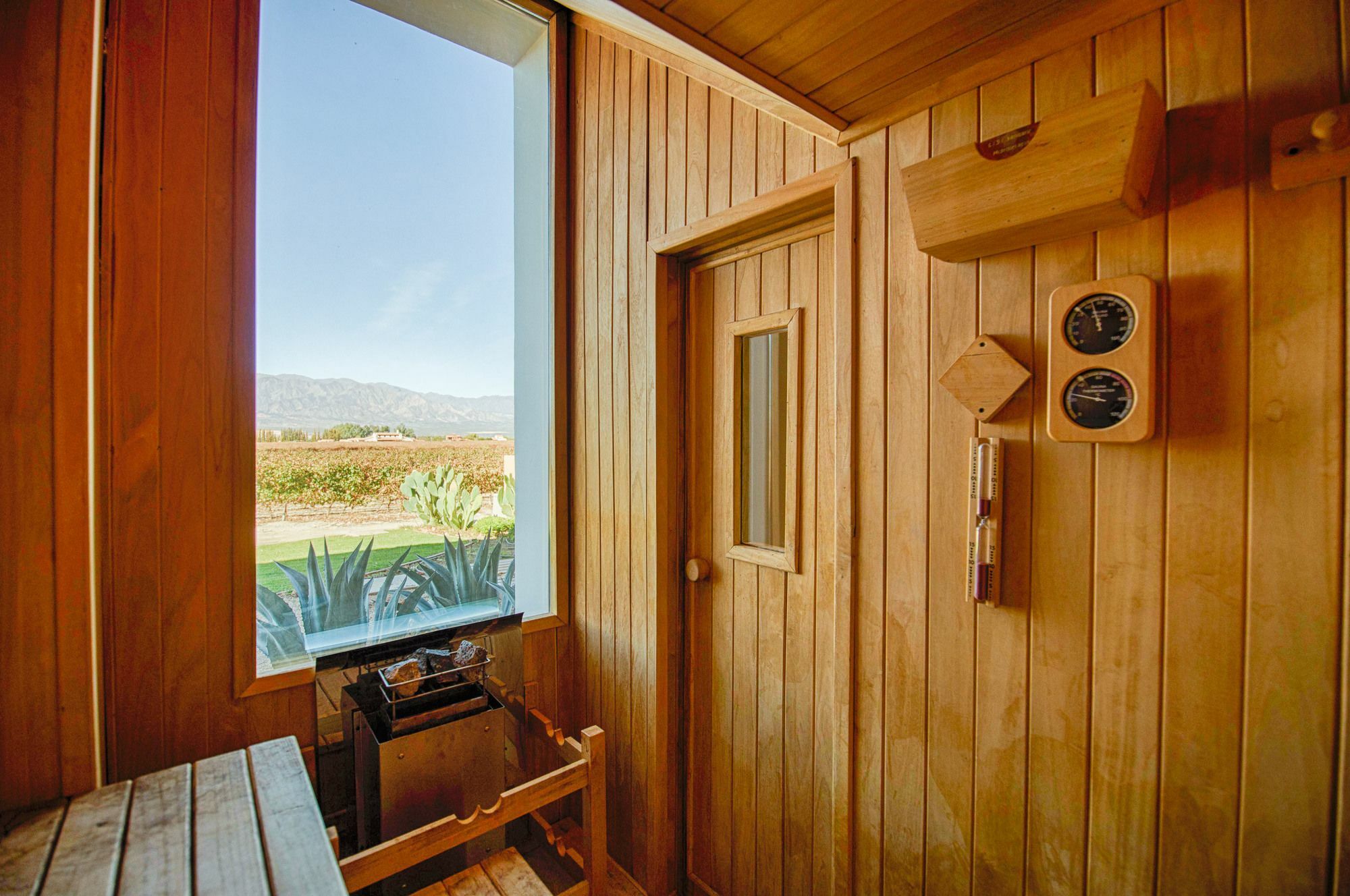 Grace Cafayate Hotel Eksteriør billede A modern Finnish sauna