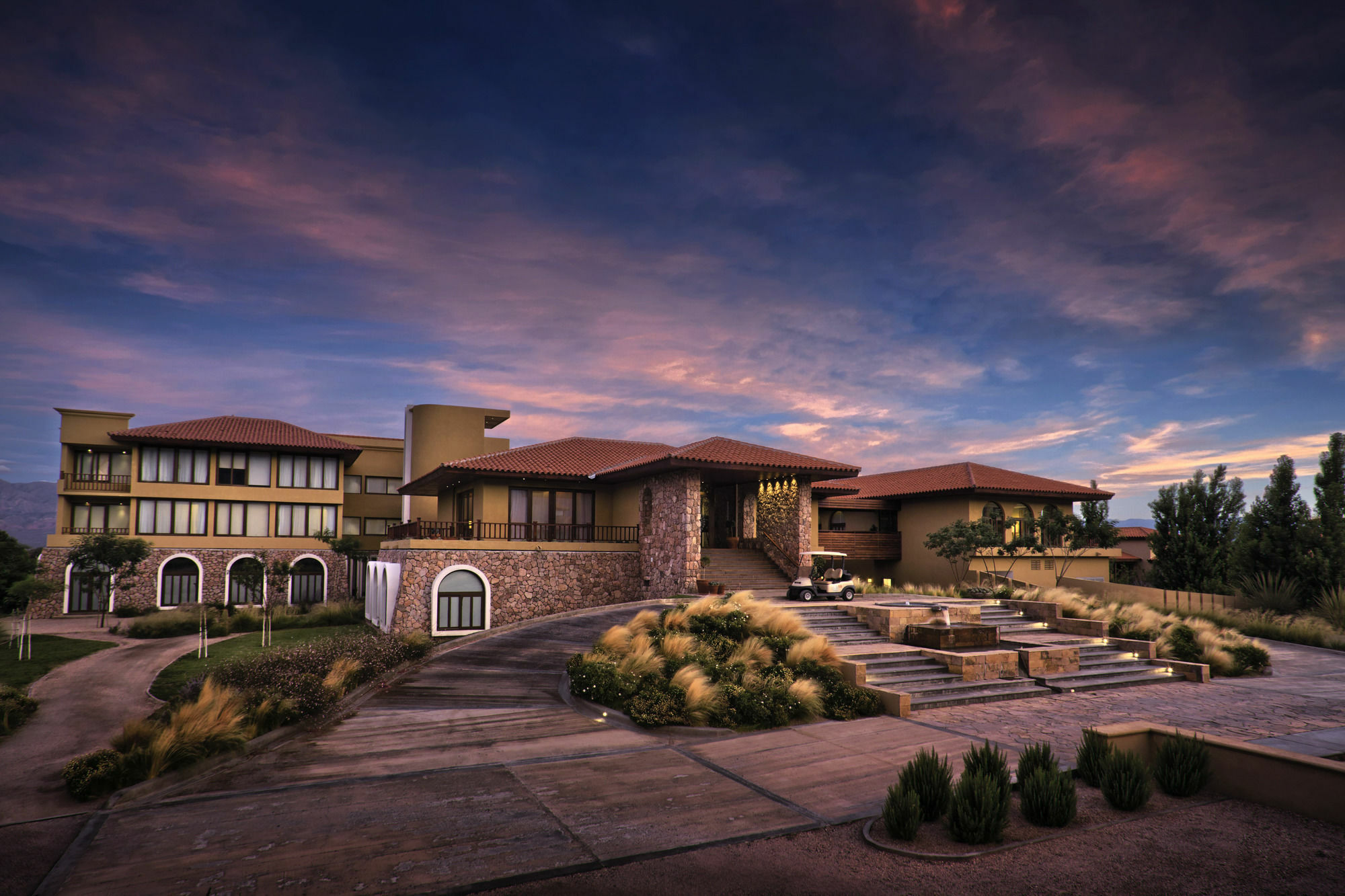 Grace Cafayate Hotel Eksteriør billede The Inn at Eagle Mountain